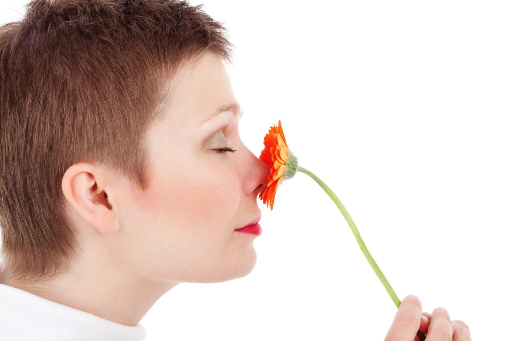 how to regain sense of smell after covid
